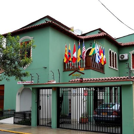 Hotel Miraflores Lodge Lima Exteriör bild