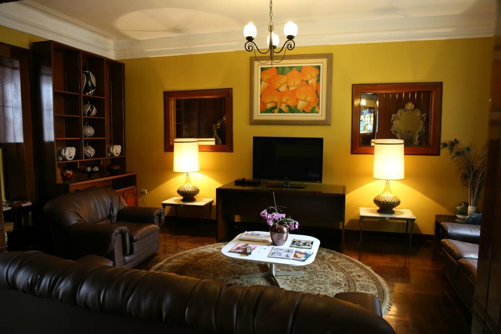 Hotel Miraflores Lodge Lima Exteriör bild