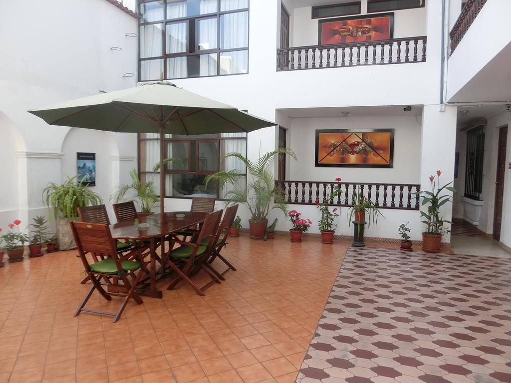 Hotel Miraflores Lodge Lima Exteriör bild
